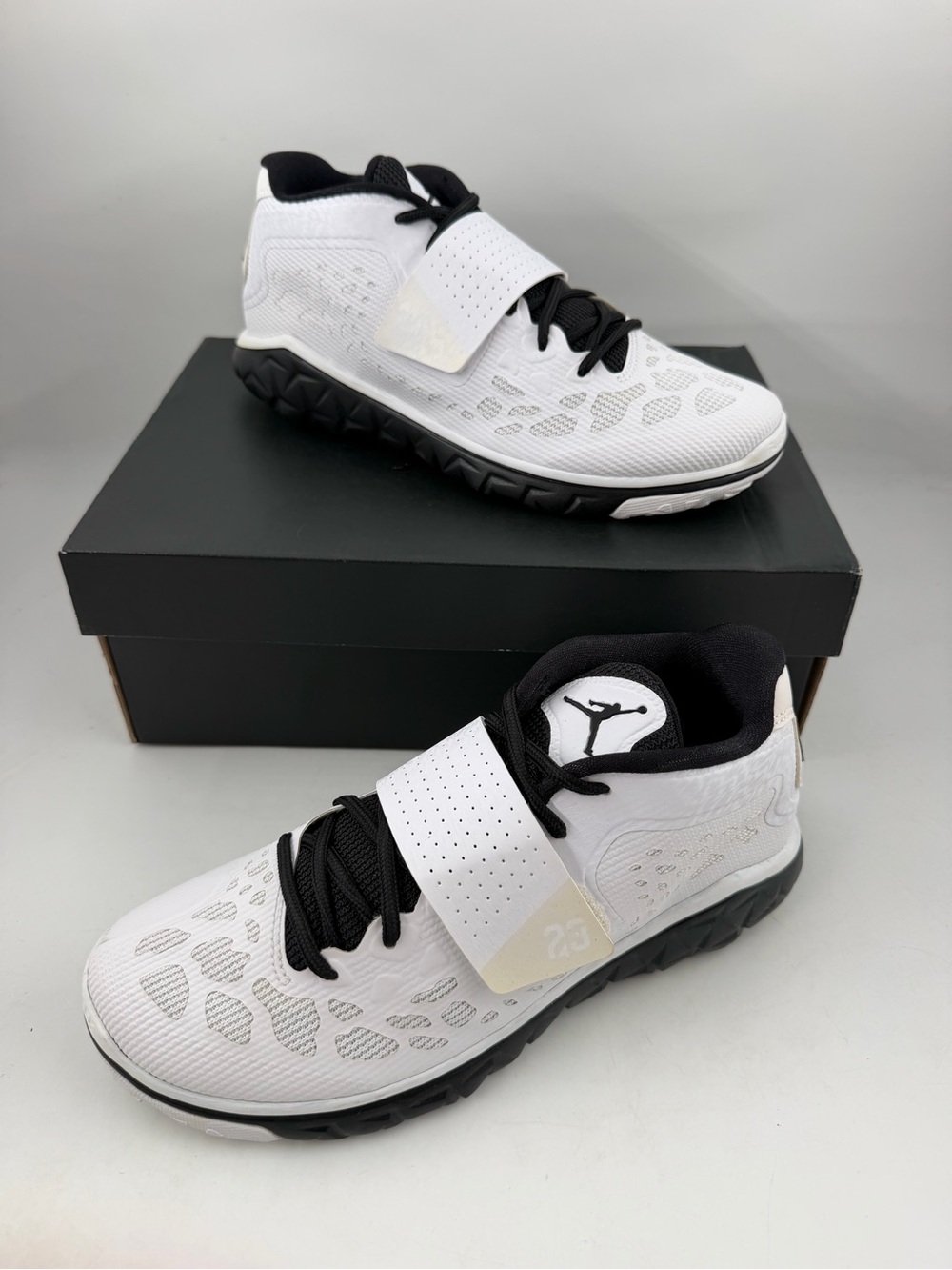 Nike Men’s Jordan Flight Flex Trainer 2 -SZ 8- Midfoot Strap Black Sole